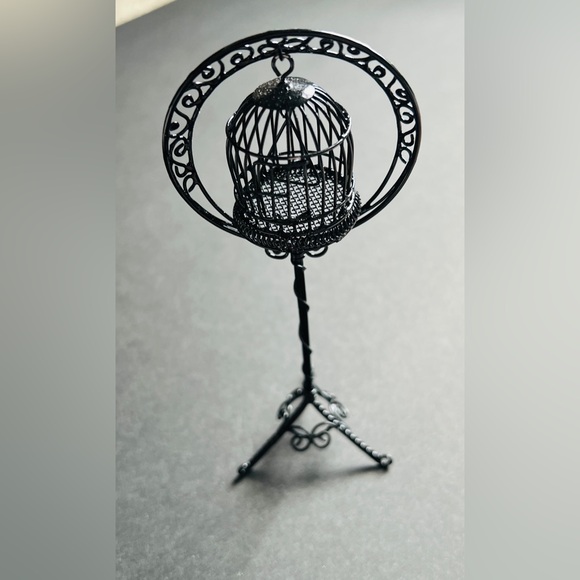 Black Dollhouse Wire Birdhouse - Picture 6 of 7